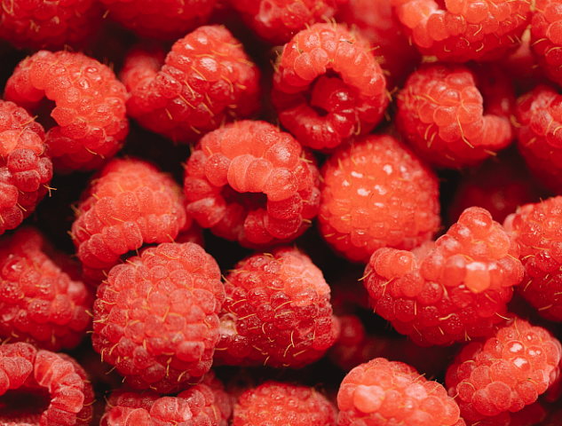 Especially raspberries and blueberries are full of antioxidants